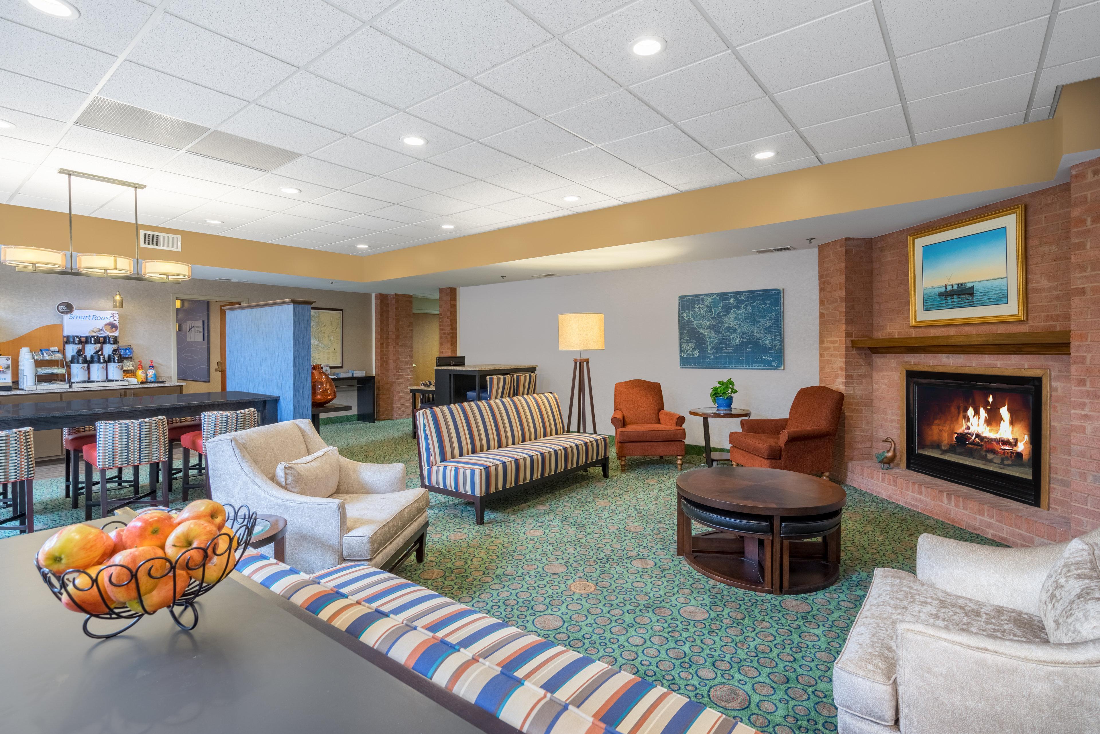 Holiday Inn Express Cambridge By Ihg Exterior foto