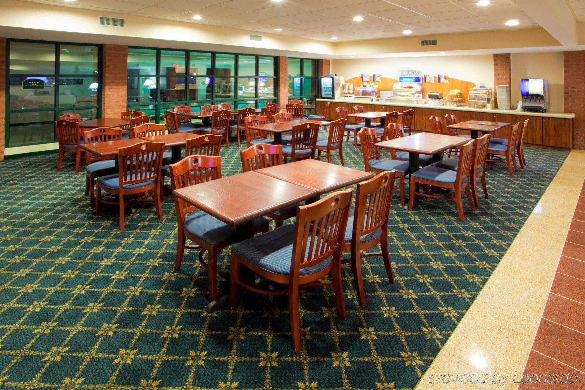 Holiday Inn Express Cambridge By Ihg Exterior foto